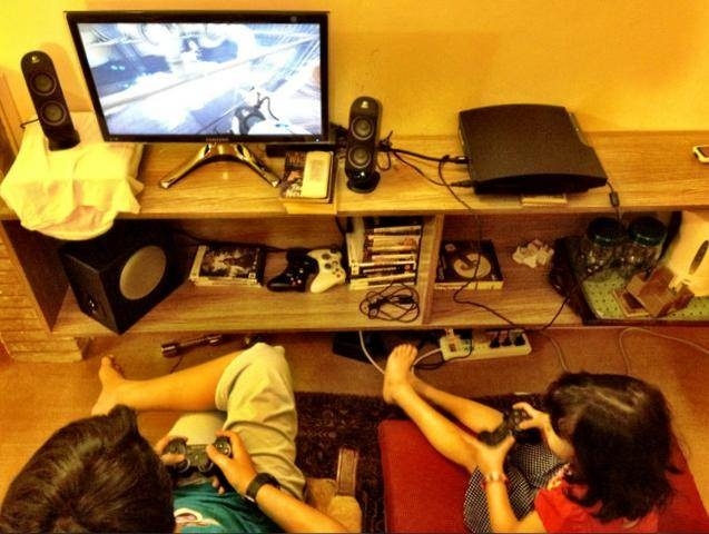 Gamers with younger siblings
