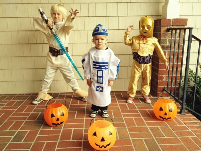 R2D2 doesn't look happy