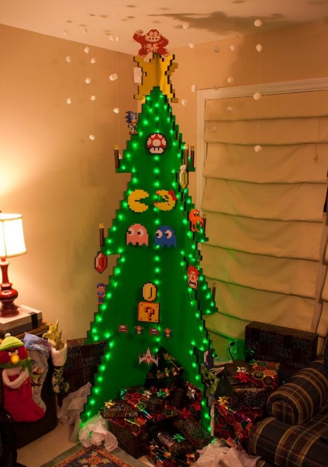 Christmas Tree lvl: 8 bit