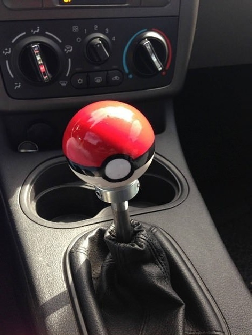 Pokeball gear stick