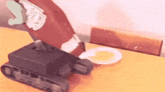 Ketchup robot