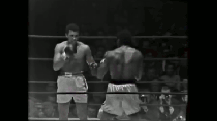 Ali dodging punches
