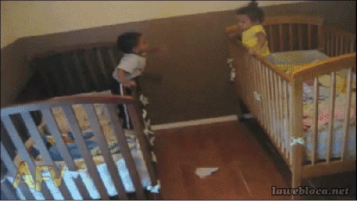 Come closer sis!