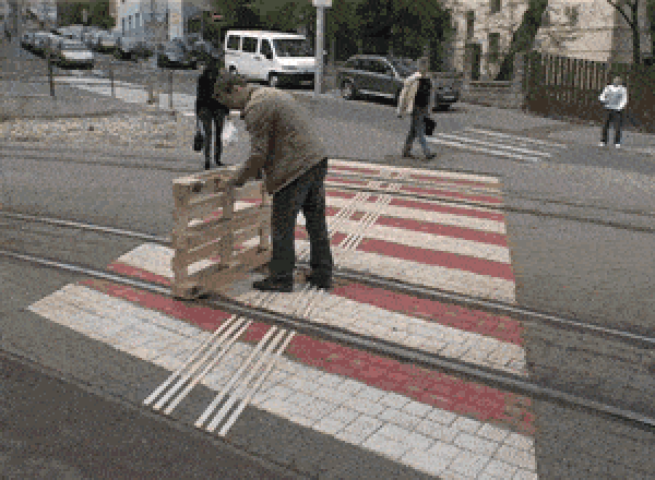 Riding on a pallet