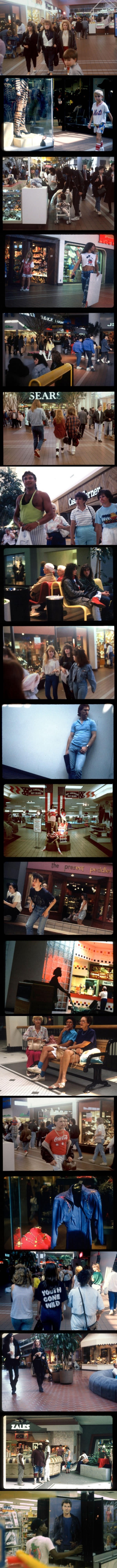 A US mall in 1990