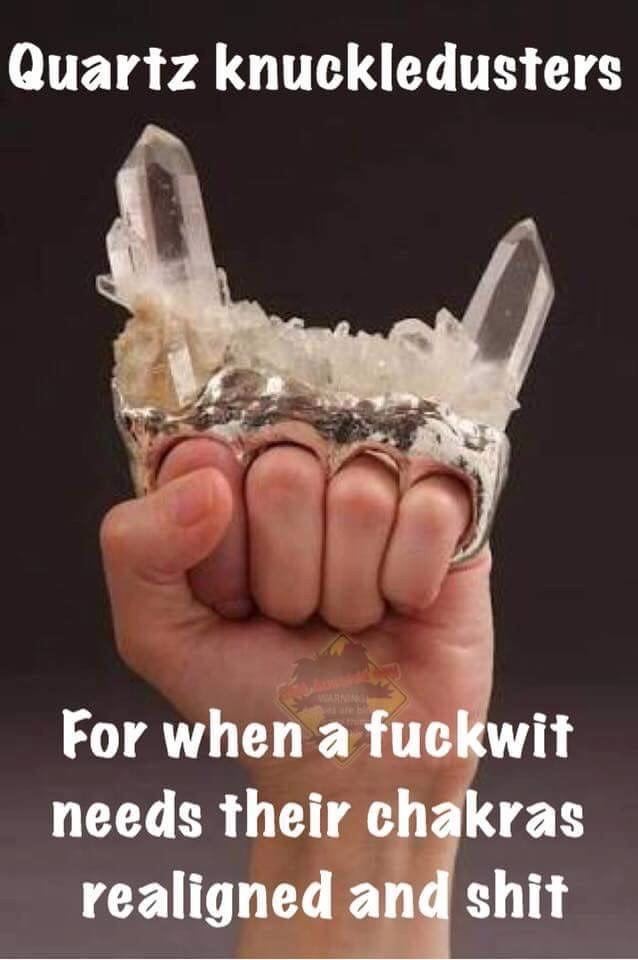 Quartz knuckledusters