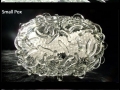 Glass replicas of viruses