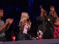 Nicki claps with her a$$