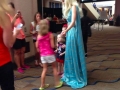 Cosplayer mistaken for Elsa